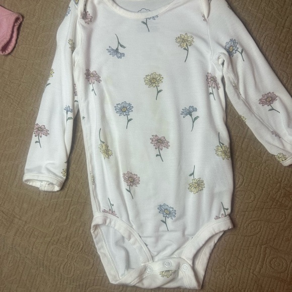 Baby Girl Clothing Bundle | Carter’s, H&M, Wonder Nation | 12 pieces - Picture 12 of 15